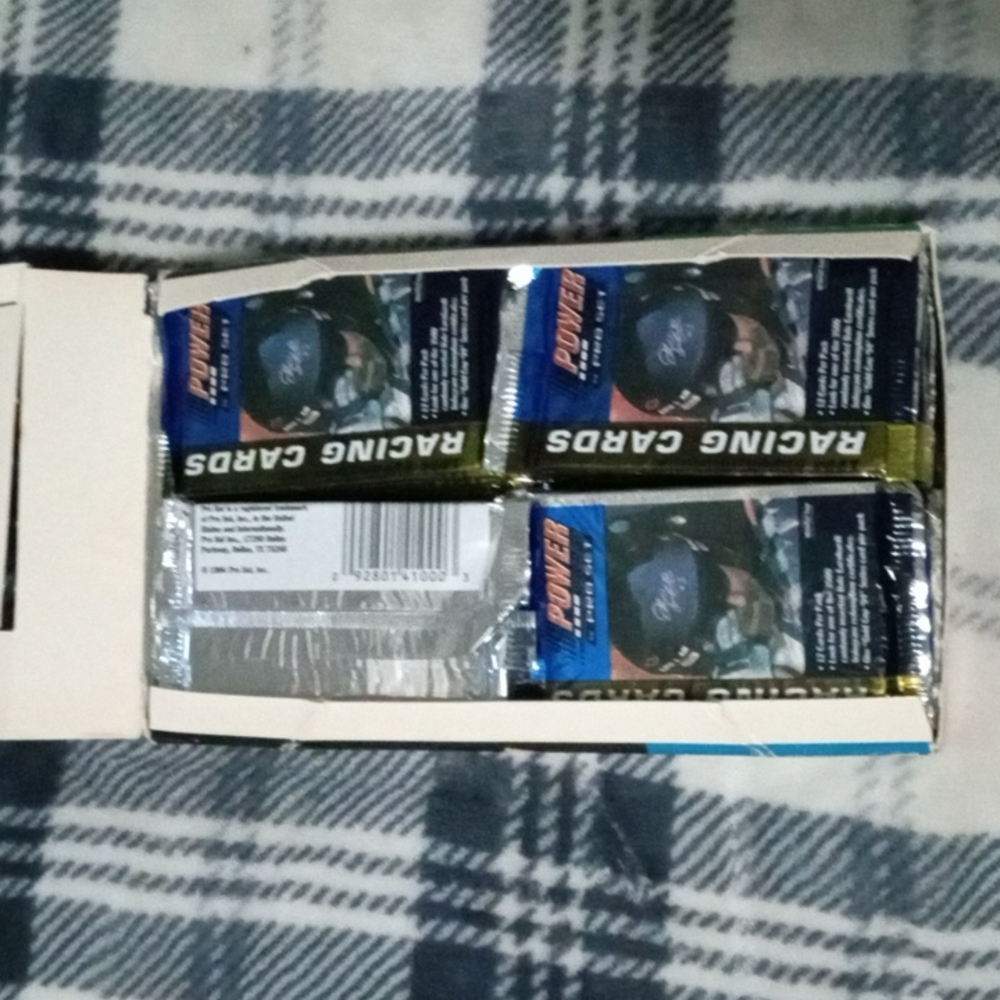 Trading Cards - Picture 3 of 7